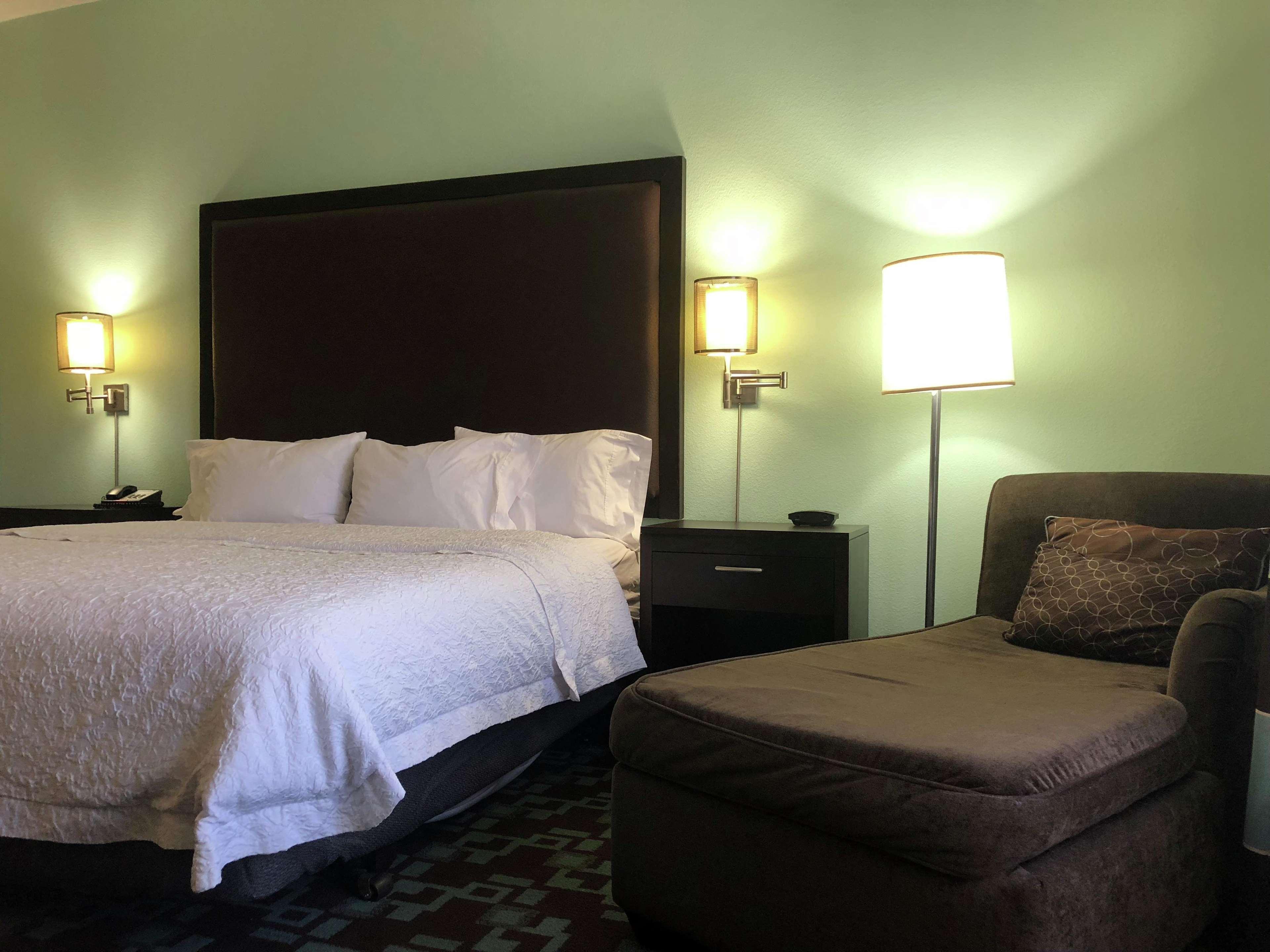 Hampton Inn & Suites Nashville At Opryland Bagian luar foto