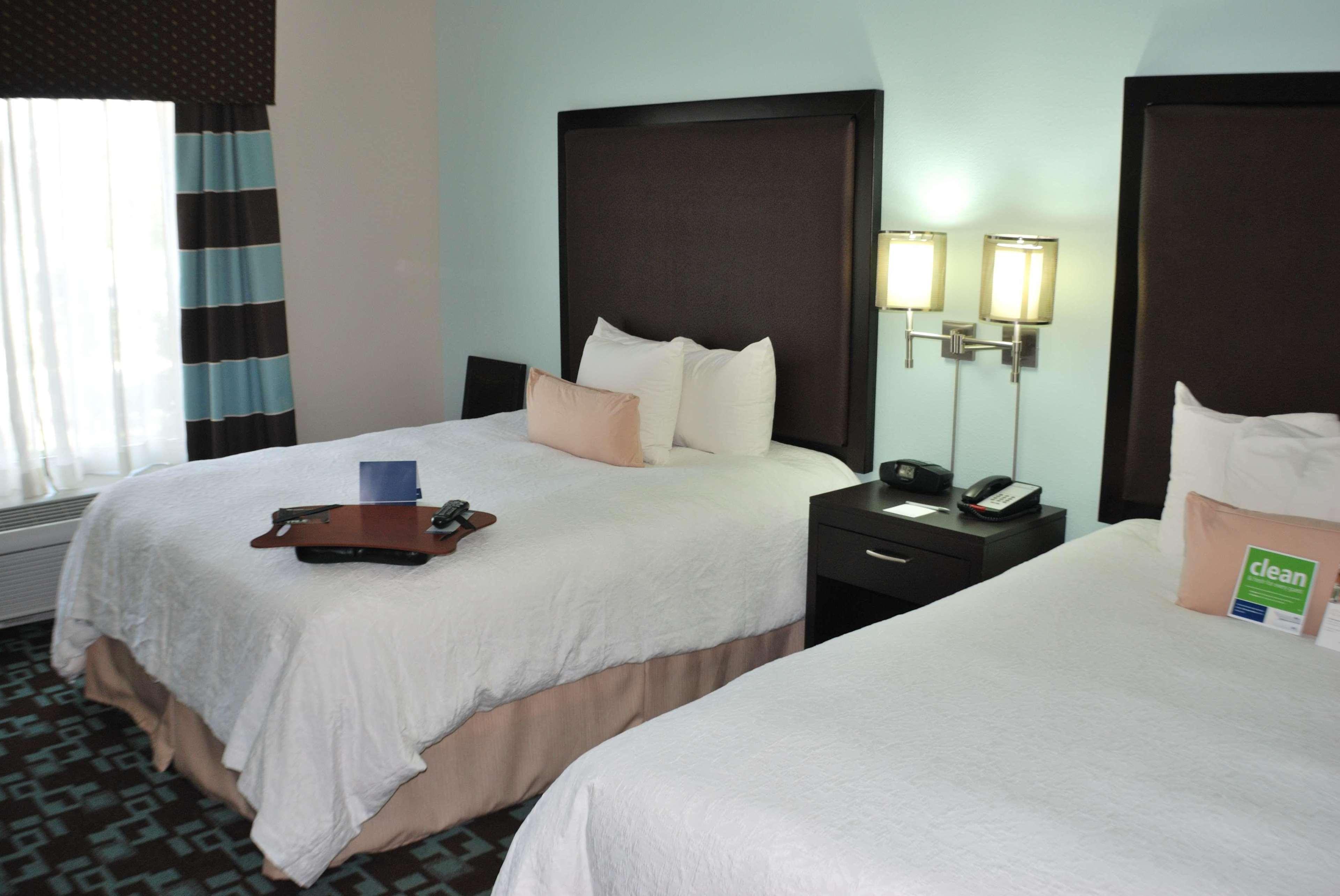 Hampton Inn & Suites Nashville At Opryland Ruang foto