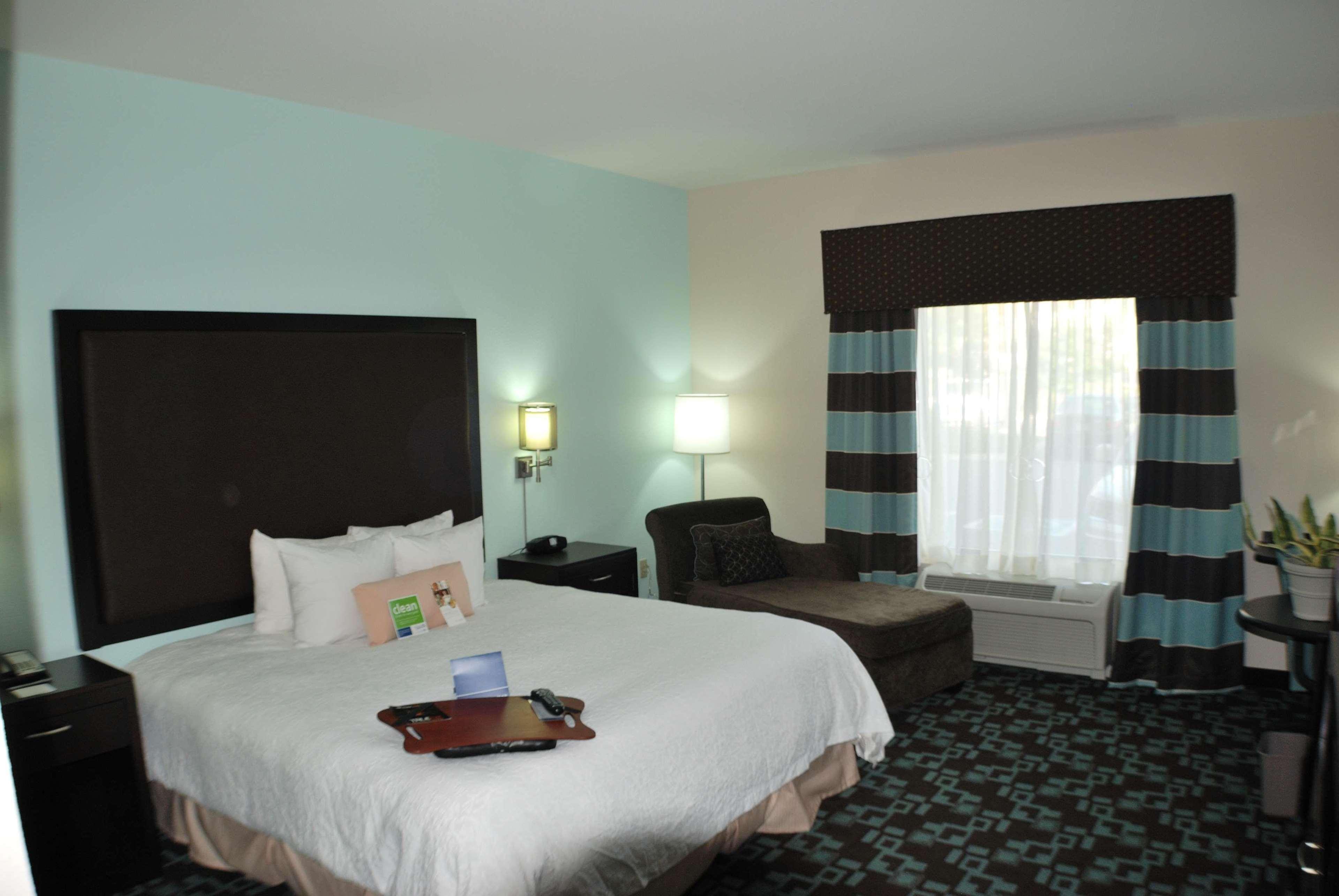Hampton Inn & Suites Nashville At Opryland Ruang foto