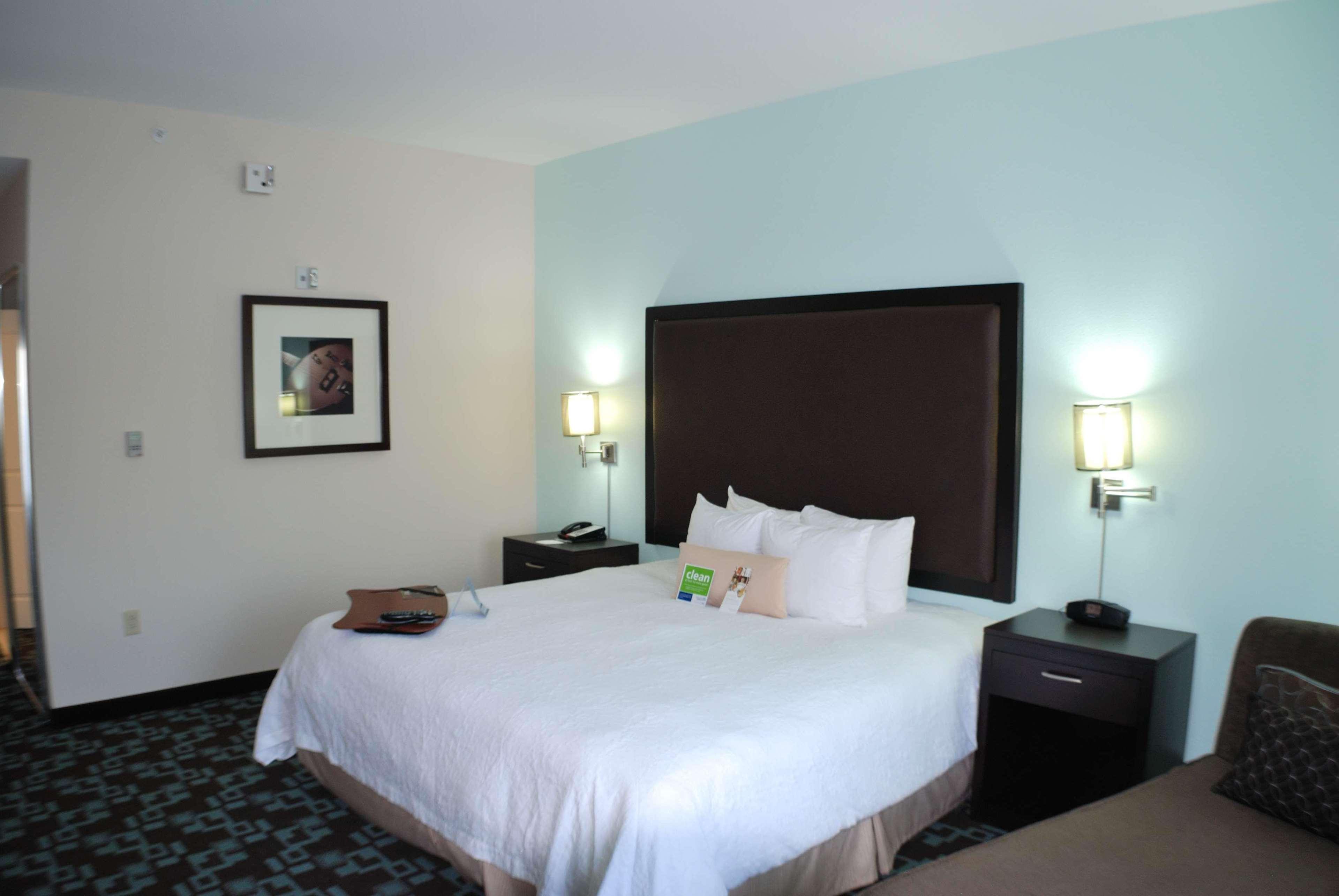 Hampton Inn & Suites Nashville At Opryland Ruang foto