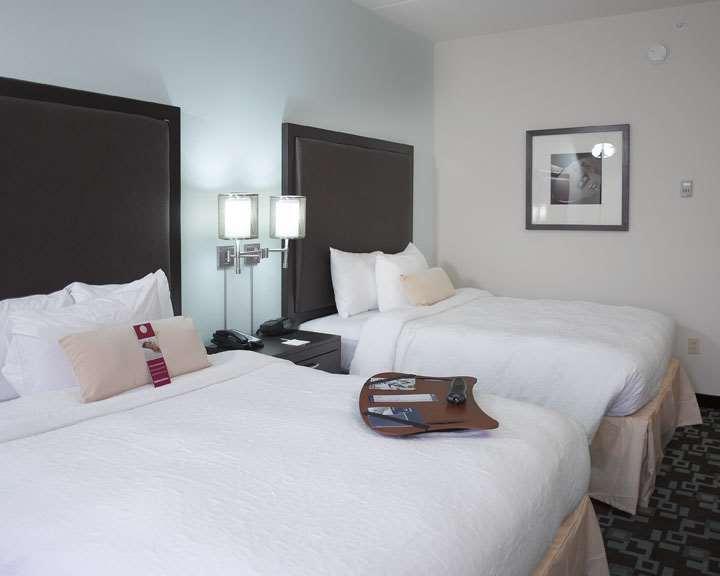 Hampton Inn & Suites Nashville At Opryland Ruang foto